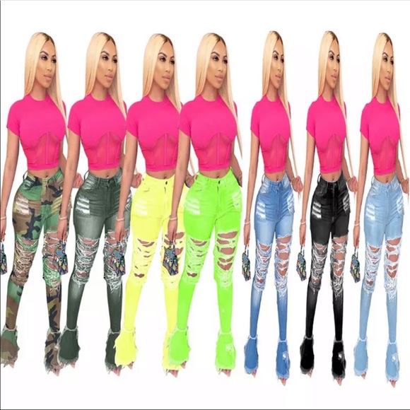 I sell clothes shoes lashes & more - Picture 3 of 7